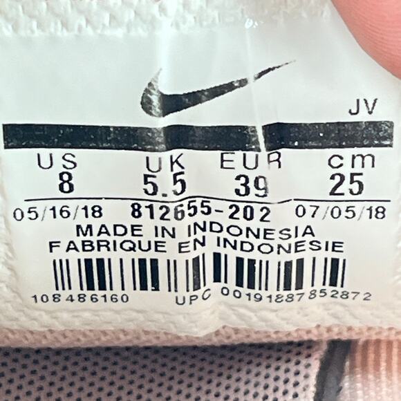 Nike Tanjun Particle Beige Running Shoes Lightweight 812655-202 Women's Size 8 - Picture 9 of 10